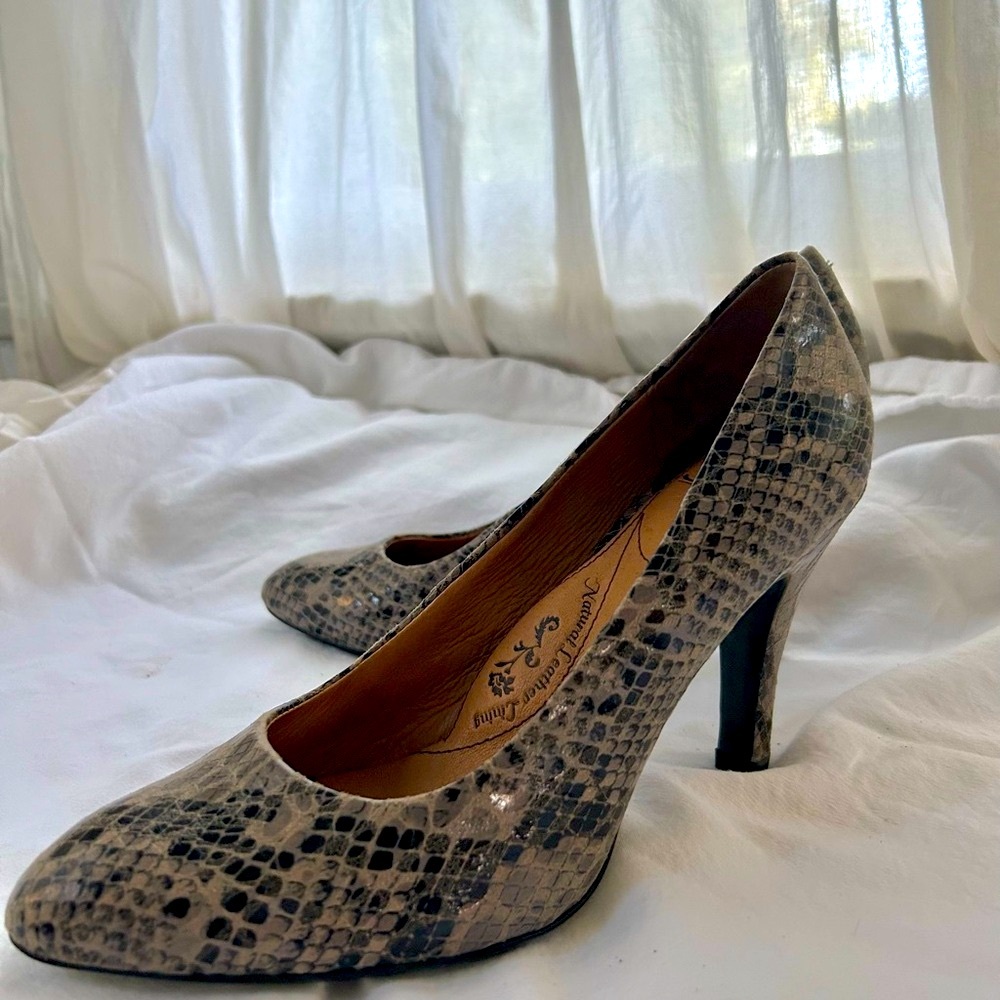 Söfft Snakeskin Print Leather Heels